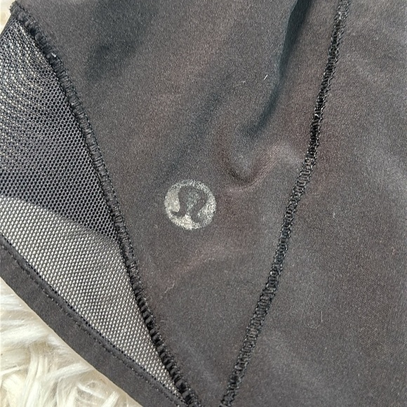 Lululemon Hotty Hot Short (Long 4") Black - Picture 6 of 8
